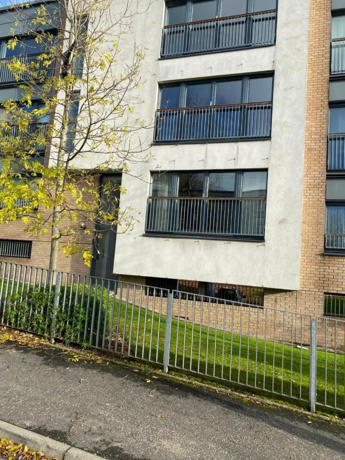 City Centre 2 Bedroom Apartment, Secure Parking. Glasgow Esterno foto