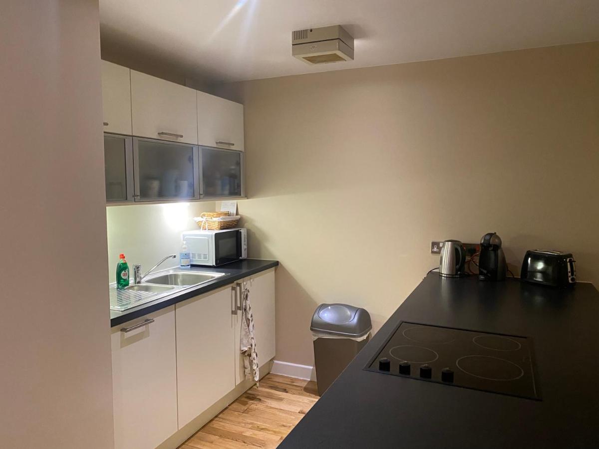 City Centre 2 Bedroom Apartment, Secure Parking. Glasgow Esterno foto
